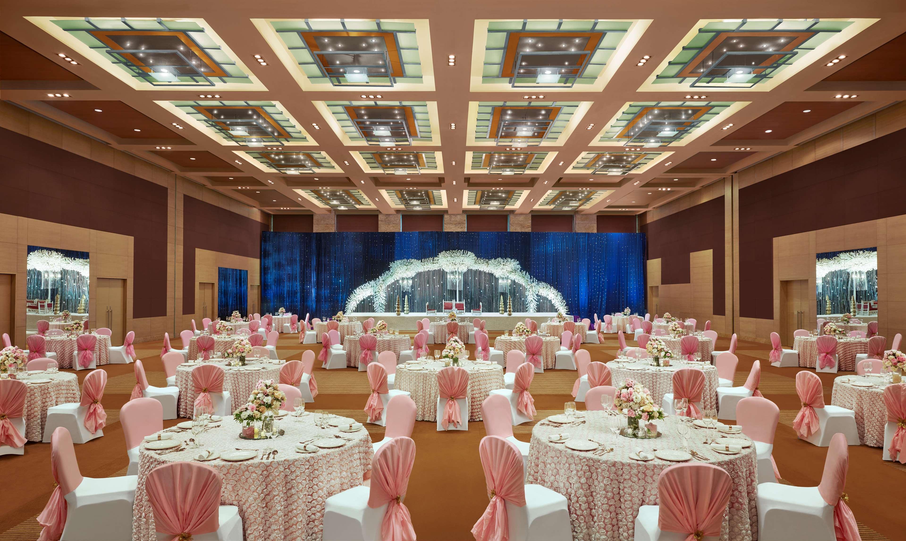 Grand Hyatt Mumbai Hotel And Residences מראה חיצוני תמונה The Grand Ballroom