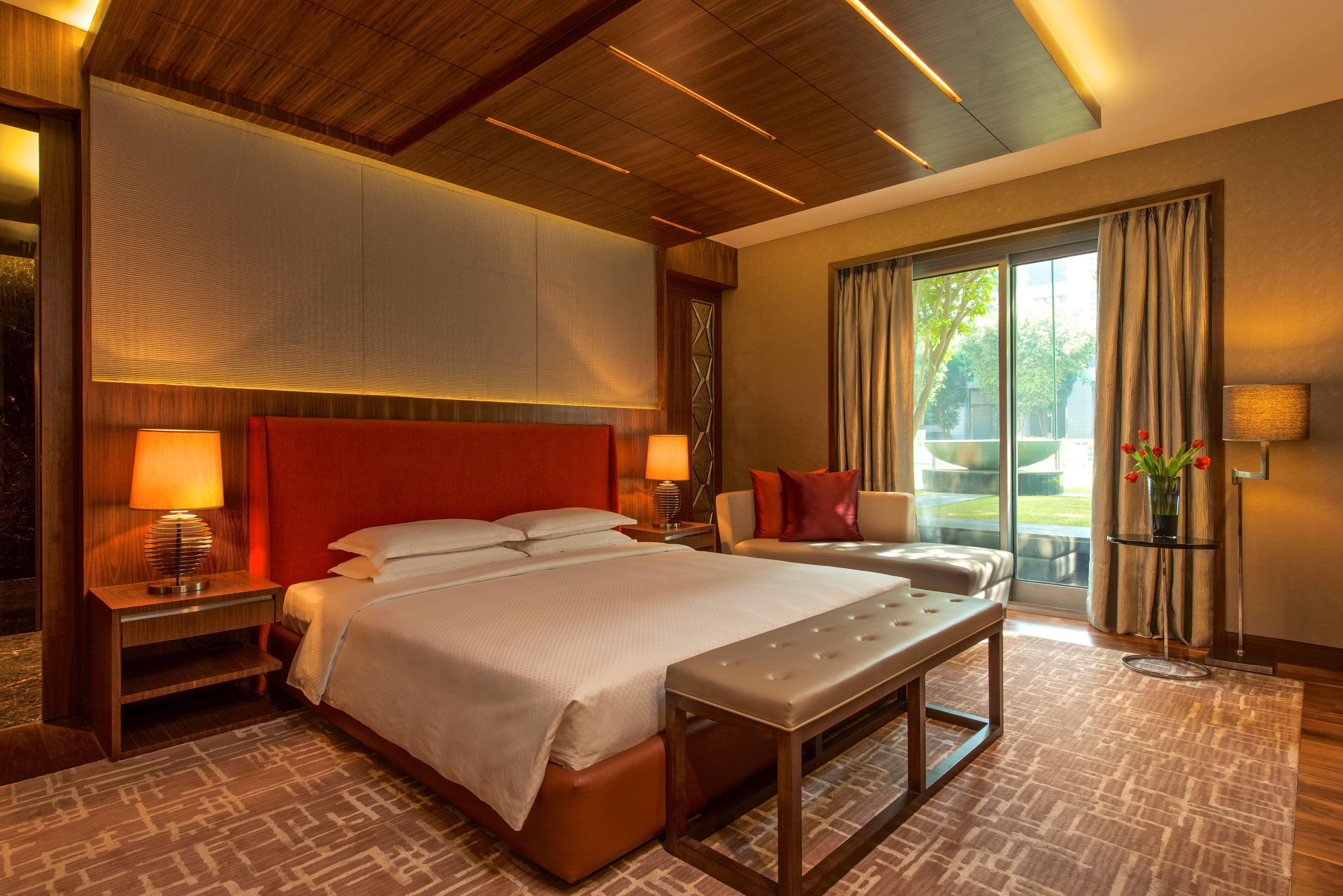 Grand Hyatt Mumbai Hotel And Residences מראה חיצוני תמונה Deluxe Room
