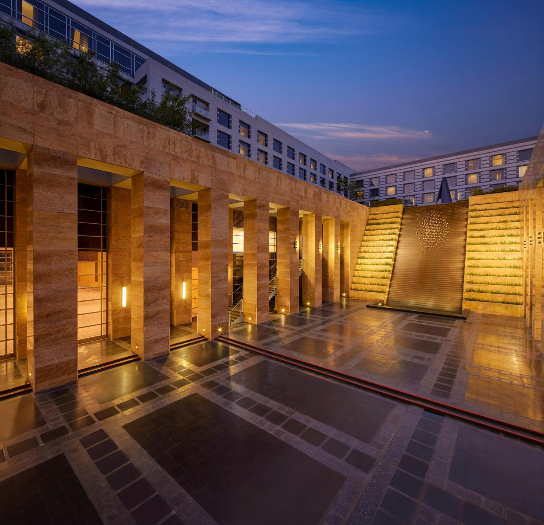 Grand Hyatt Mumbai Hotel And Residences מראה חיצוני תמונה The courtyard of the National Museum of the Republic of China