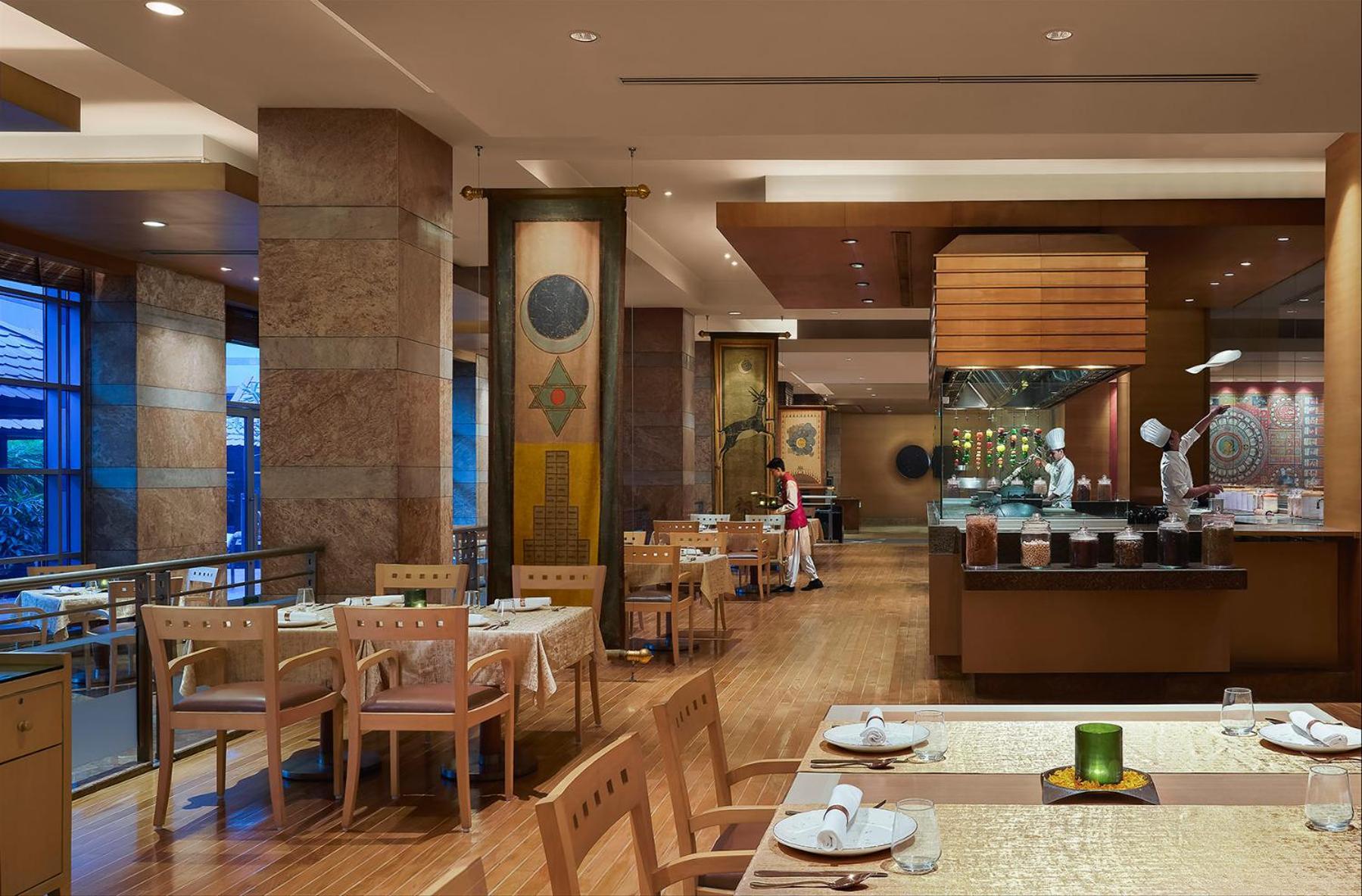 Grand Hyatt Mumbai Hotel And Residences מראה חיצוני תמונה The restaurant